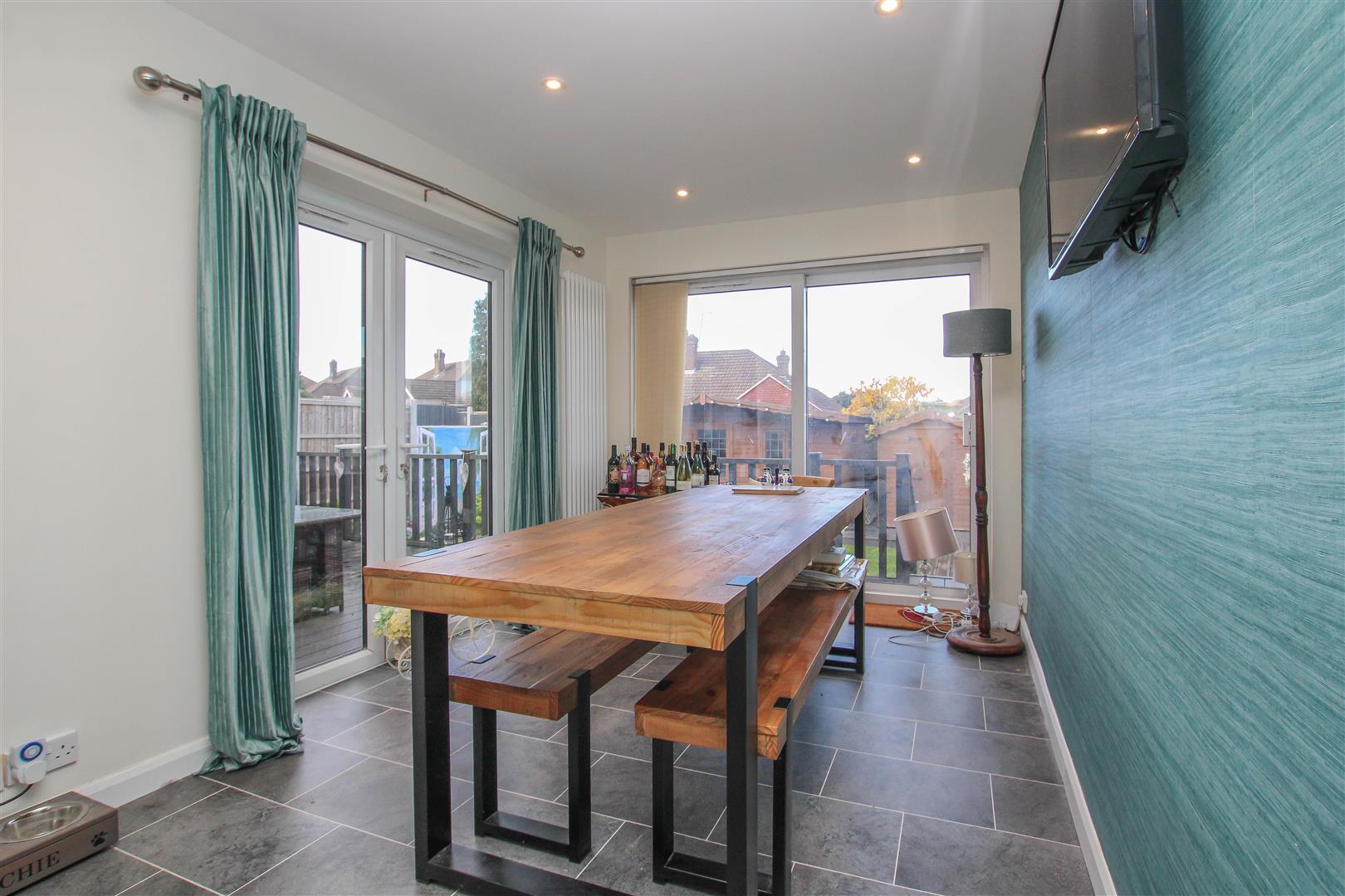 Shevon Way, Brentwood Keith Ashton